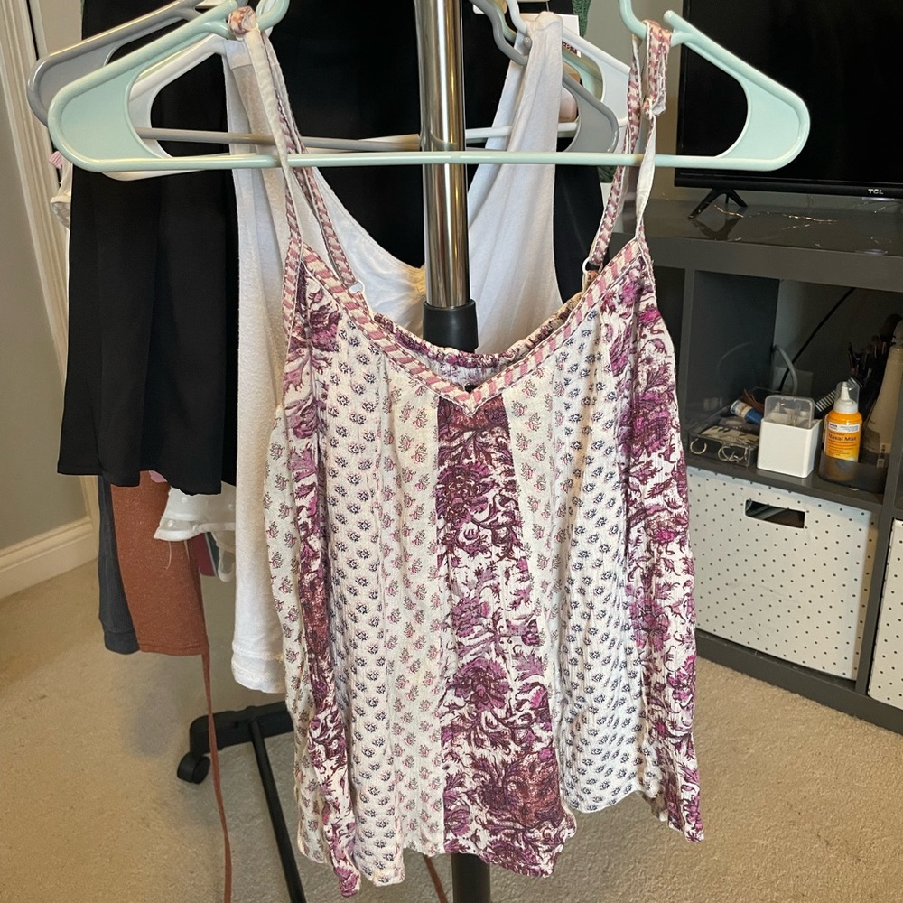 American Eagle Floral Cropped Tank with adjustable straps
